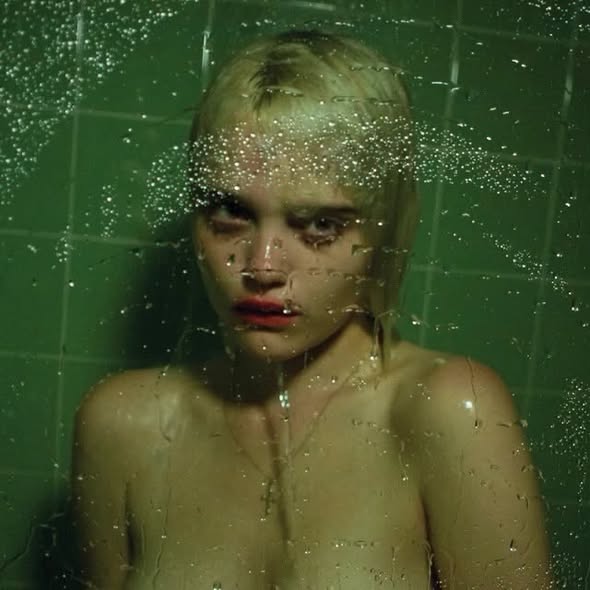 Sky Ferreira — Night Time, My Time