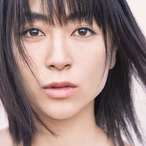 Utada Hikaru (宇多田ヒカル) — 初恋