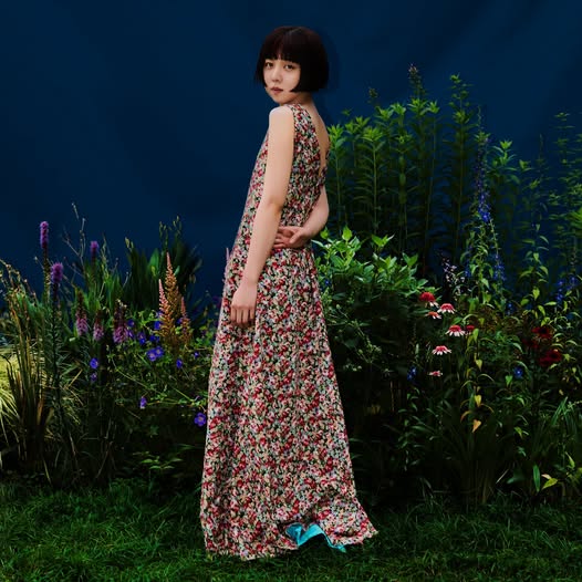 石川紅奈 (Kurena Ishikawa) — Garden